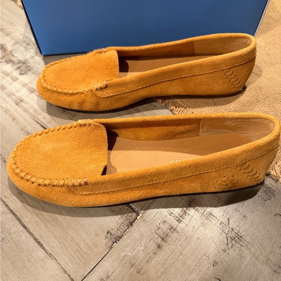 New Jack Rogers Millie Suede Loafers Marigold Size 7 - Picture 3 of 5